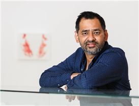 Imran Qureshi’s Site-Specific Work in Dubai Reimagines Traditional Forms from His Native Pakistan