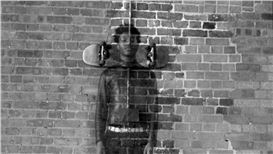 Hélène Amouzou: Evocative Portraiture