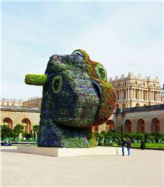 LACMA Acquires Jeff Koons’s Monumental “Split-Rocker”