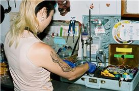 Returning to the Language of Love: Interview with Mary Maggic