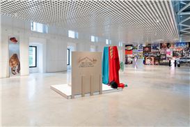 Cukrarna Gallery unveils summer exhibitions exploring form, perception, and contemporary art