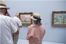 Playing Hide-and-Seek with Cézanne in His Hometown