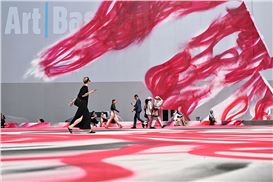 Galleries’ Reporting Seems to Show Sales Slipping at Art Basel, Even as Number of Artists Rises