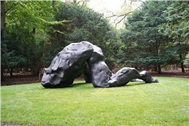 Clingenbosch Garden Unveils New Tracey Emin Masterpiece