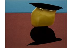 "Al Tramonto" Exhibition Unveils Four Artists' Dialogue at Galeria Vera Cortês