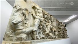 Zuzanna Czebatul: All the Charm of a Rotting Gum / Dittrich & Schlechtriem, Berlin