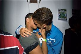 Love Pulses Through Elle Pérez’s Photography