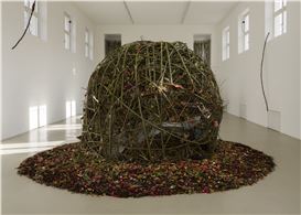 An Ikebana Artist and His Student Sow an Unconventional Approach to Flower Arranging