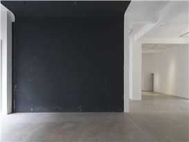 Maintenance Is a Drag: Ghislaine Leung at Neuer Berliner Kunstverein