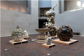 The ‘Monstrous Beauty’ of Pretty Porcelains