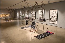 Museum Removes Māori Artist’s Work Inviting Viewers to Walk on New Zealand Flag