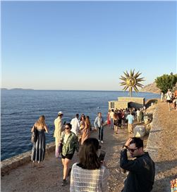 DESTE’s Summer Convergence Offers the Art World a Rare Pause Between Market Frenzies