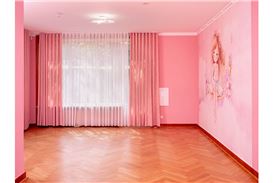 Gregor Schneider Turns Haus Esters into Syrian Family Home in "Welcome"