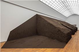 Delcy Morelos Unveils "Madre": A Sacred Earth Installation at Hamburger Bahnhof