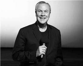 Robert Wilson, theatre director and visual artist, dies aged 83