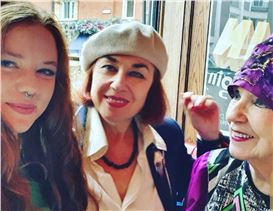 The Parkin Lot: Three generations One Show Rogue Gallery St Leonards – Sophie Parkin