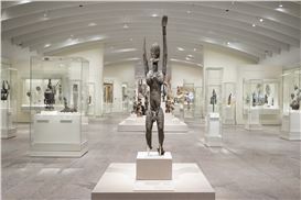 The Met Opens a Dazzling Wing of Non-European Art