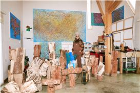 Kim Yun Shin Has Been Sculpting in Solitude for Decades. The World Has Finally Noticed.