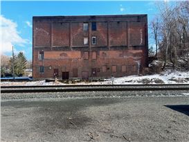 Top 6 Exhibitions to See for the Jet-Set This Summer*