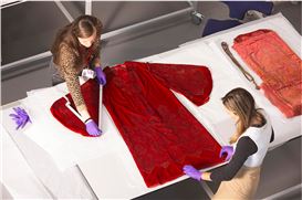 Ground-Breaking V&A East Storehouse Opens to the Public