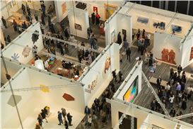 Galleries, and Collectors, See Chances to Connect at Frieze New York