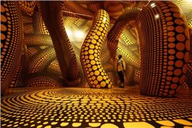 Yayoi Kusama: why this 96-year-old artist’s show is the most popular in Australian history