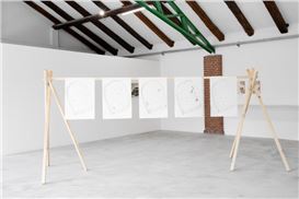 Gesto e Segno in Société Interludio: Between the Aesthetics of Action and the Politics of Traces