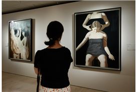 Anna Weyant debuts solo museum exhibition at Thyssen-Bornemisza