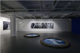 Multiple Time and Space Scales in Ye Jianqing’s “Dimensions of Dwelling”