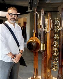 Sculpting Identity: Subodh Gupta and the Power of Everyday Objects