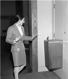 How Andrea Fraser Turned Institutional Critique Into a Lifelong Practice