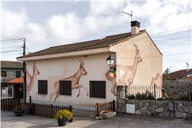 Unity and Resilience Flow Through Taquen’s Gestural Compositions