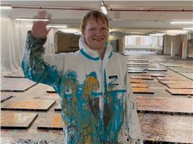 When Ed Sheeran swaps the guitar for brushes: simple whim or true artistic approach?