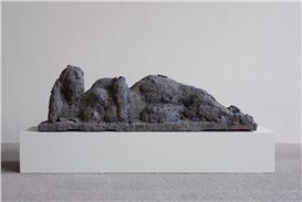 50 Years of Josephsohn: Swiss Sculptor's Evolution on Display at Thaddaeus Ropac in Paris