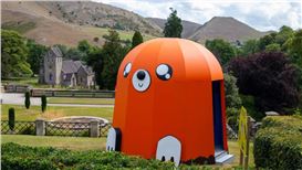 Giant Mole Pops Up in Peak District Parkland